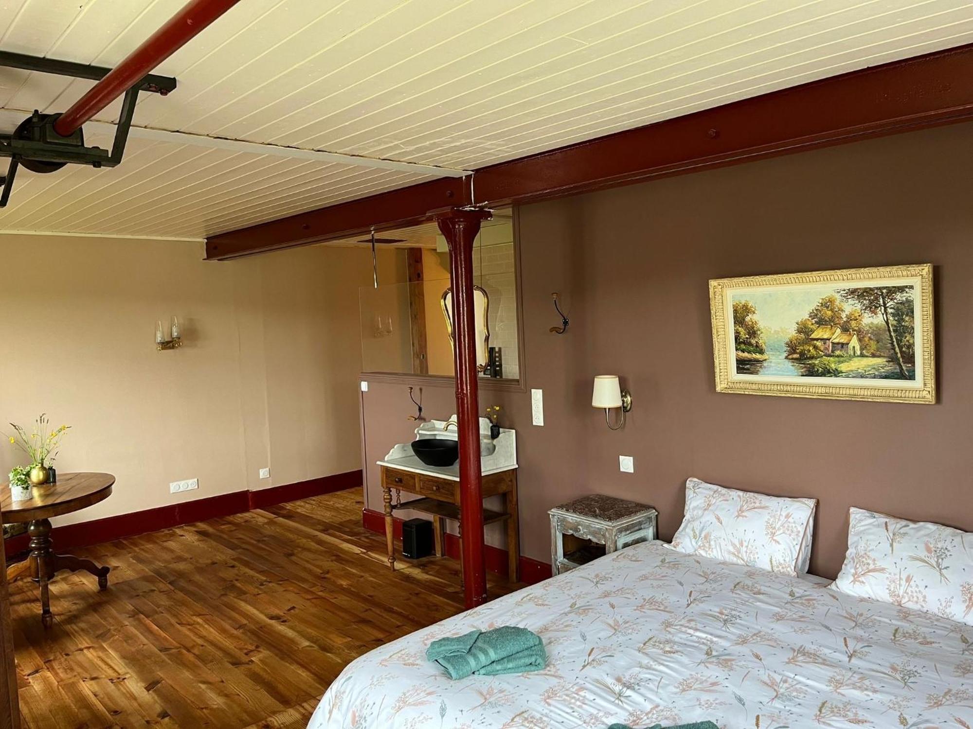 Bed and Breakfast Moulin De Maupoy Saint-Symphorien-de-Marmagne Exterior foto