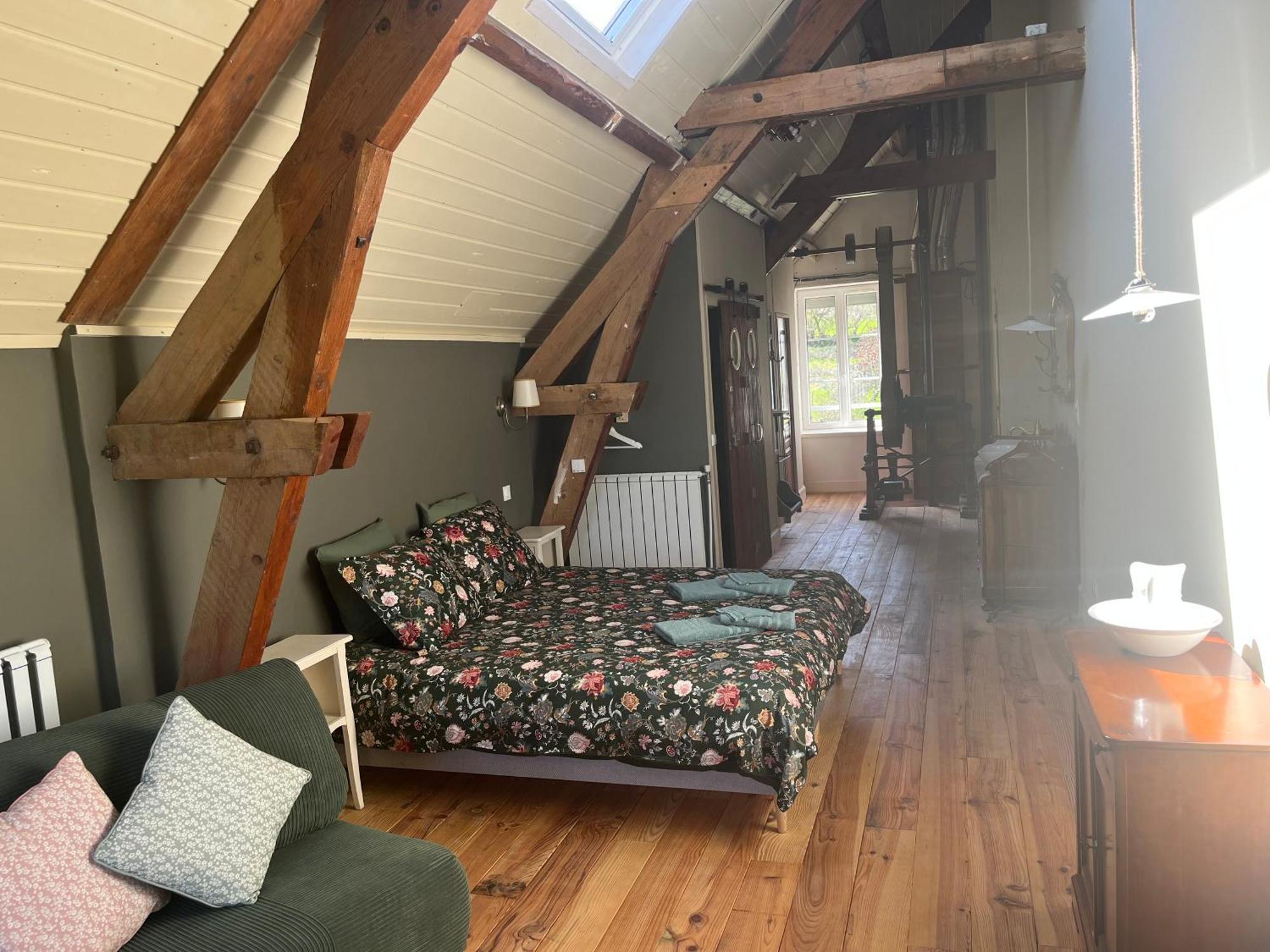 Bed and Breakfast Moulin De Maupoy Saint-Symphorien-de-Marmagne Exterior foto